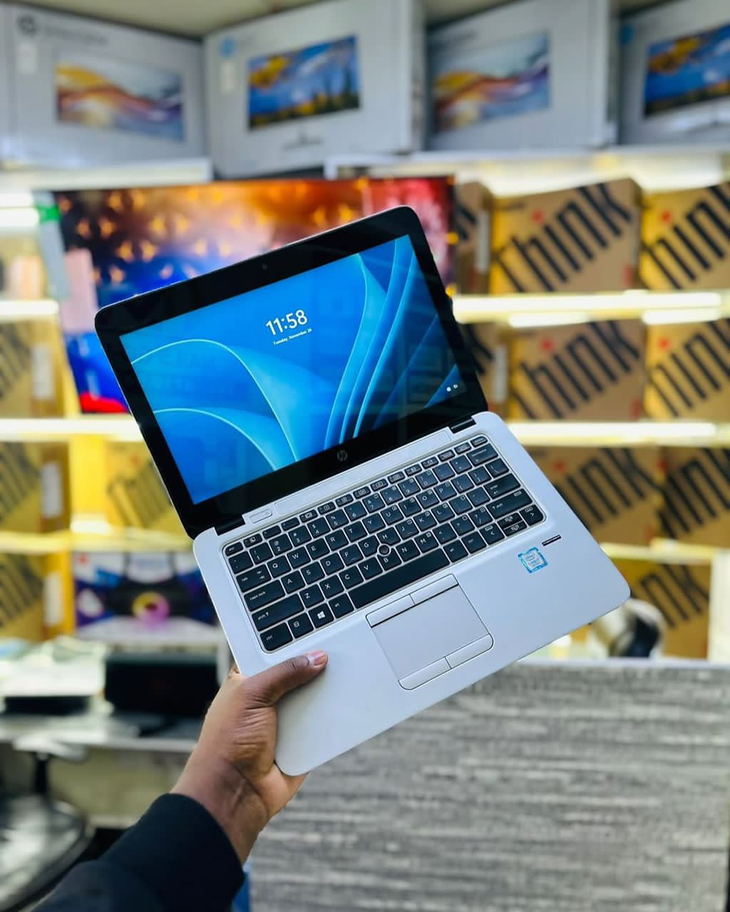 HP EliteBook 820 G4