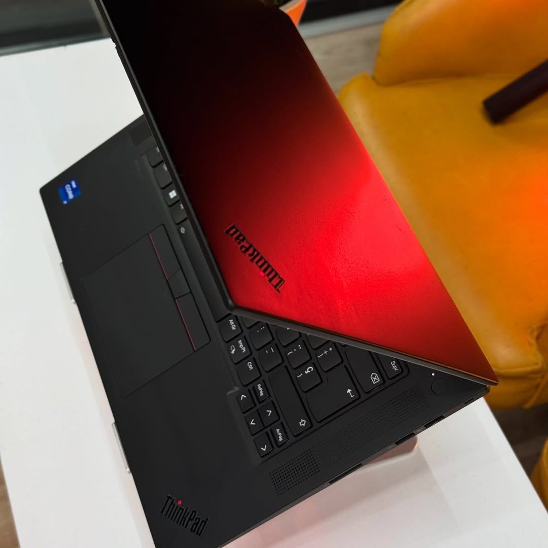 Lenovo ThinkPad X1 Carbon